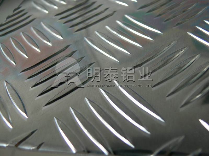 冷藏車廂防滑用5754花紋鋁板-五條筋花紋板規格全-可定做